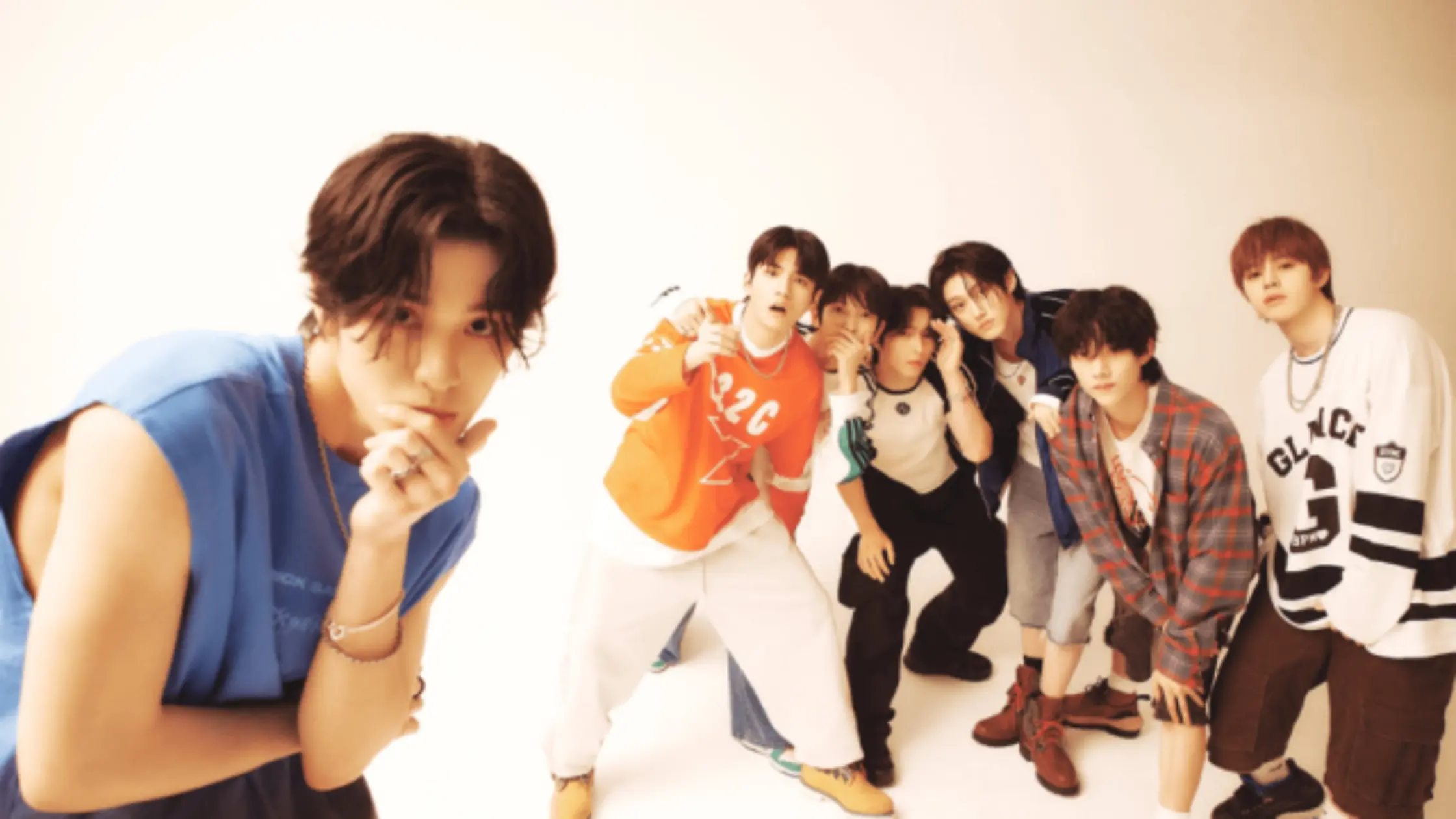 Foto do ARrC, grupo de k-pop