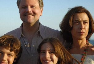 Cartaz promocional de Ainda Estou Aqui