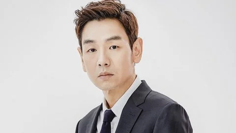 Foto do ator Kim Tae-woo