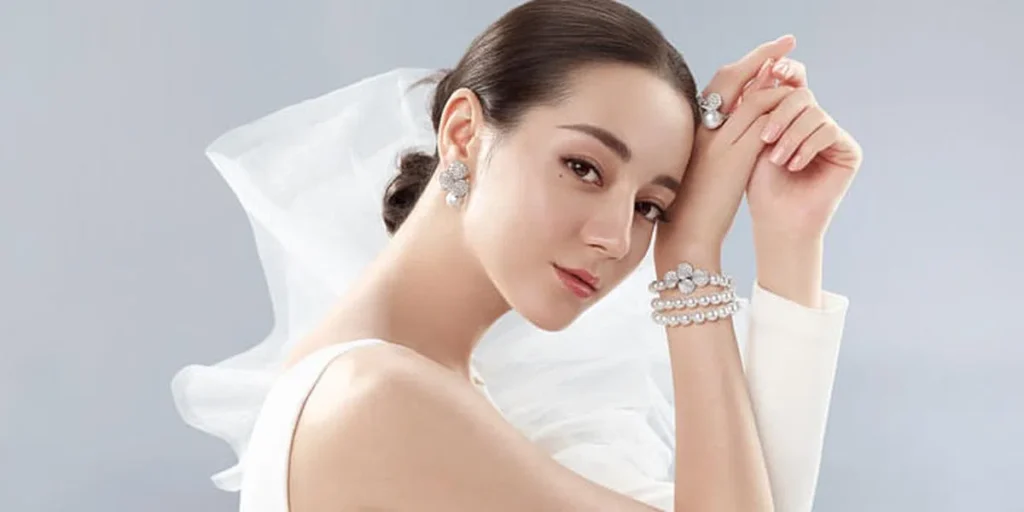 Foto da atriz Dilraba Dilmurat