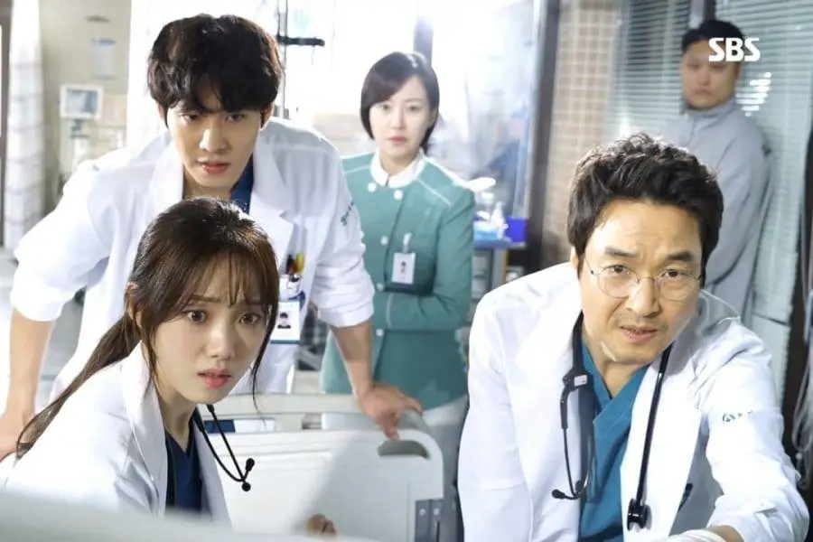 Imagem promocional do drama Dr. Romantic 