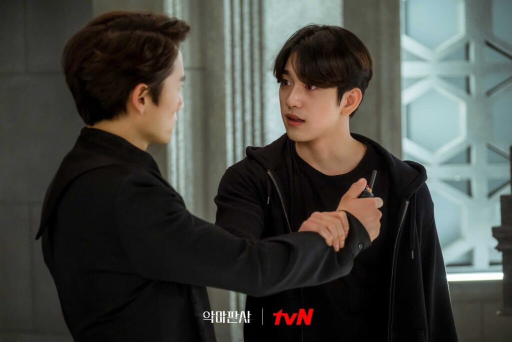 Imagem promocional do drama The Devil Judge