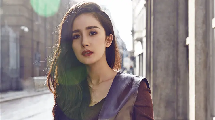 Foto da atriz Yang Mi