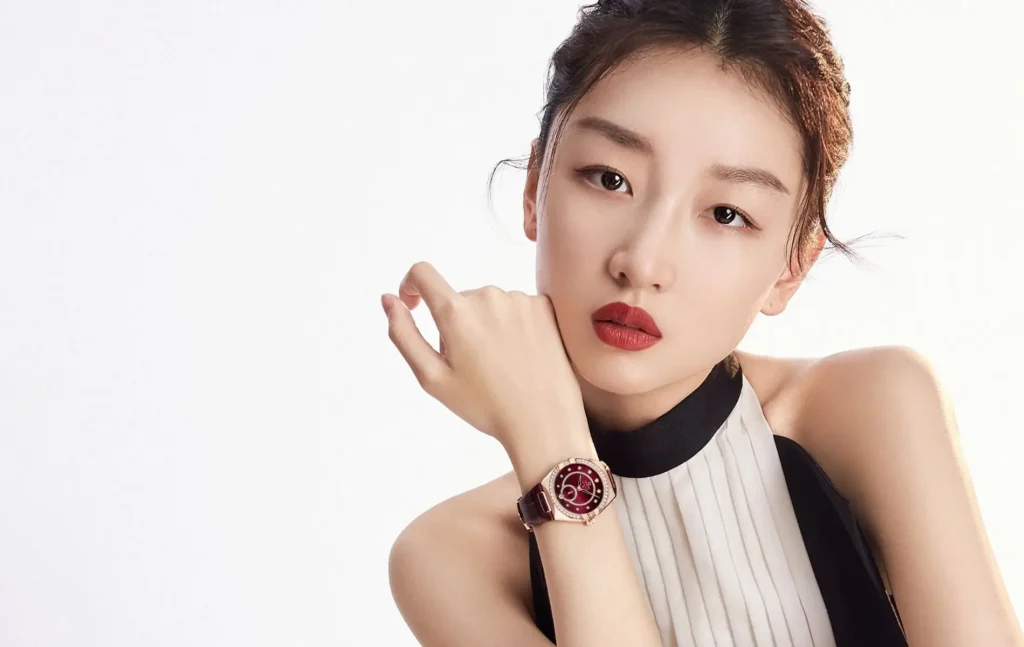 Foto da atriz zhou dongyu