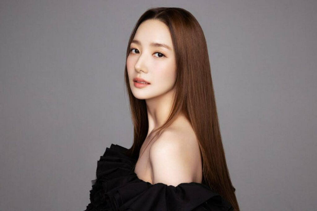 Atriz Park Min-young, parte do elenco de O Beijo da Sereia