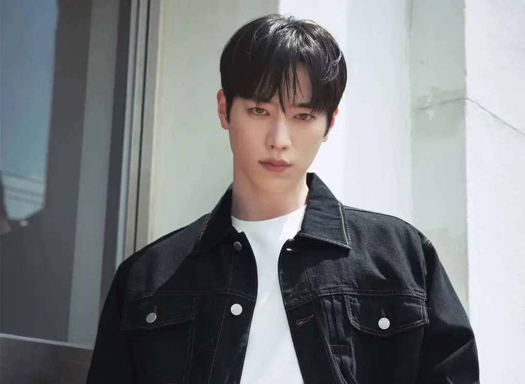 Foto do ator seo kang joon