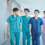 Imagem promocional de Hospital Playlist, um dos doramas slice of life