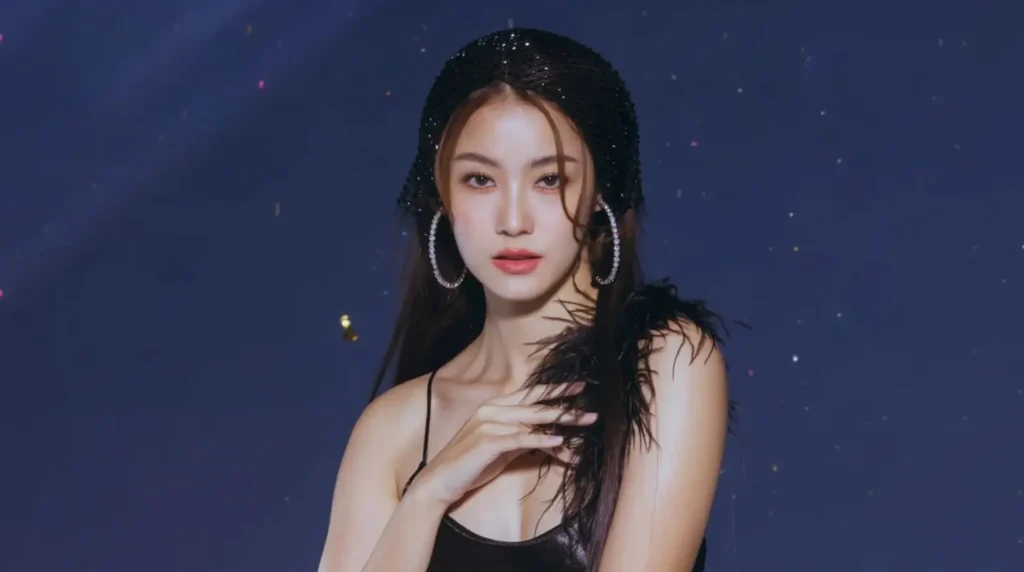 Foto da atriz Namtan Tipnaree