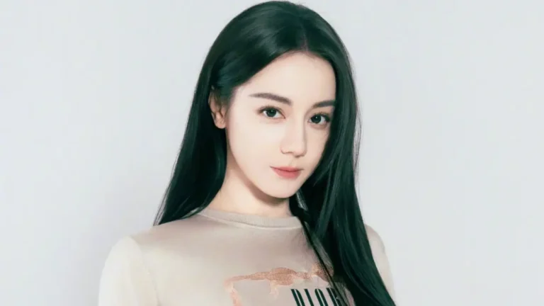 Foto da atriz Dilraba Dilmurat
