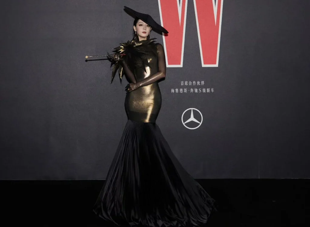 Dilraba Dilmurat no W China Annual Gala 2025