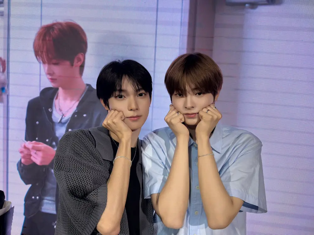 Foto do duo Flare U