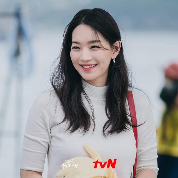 Estilo Romântico - Yoon Hye-jin
