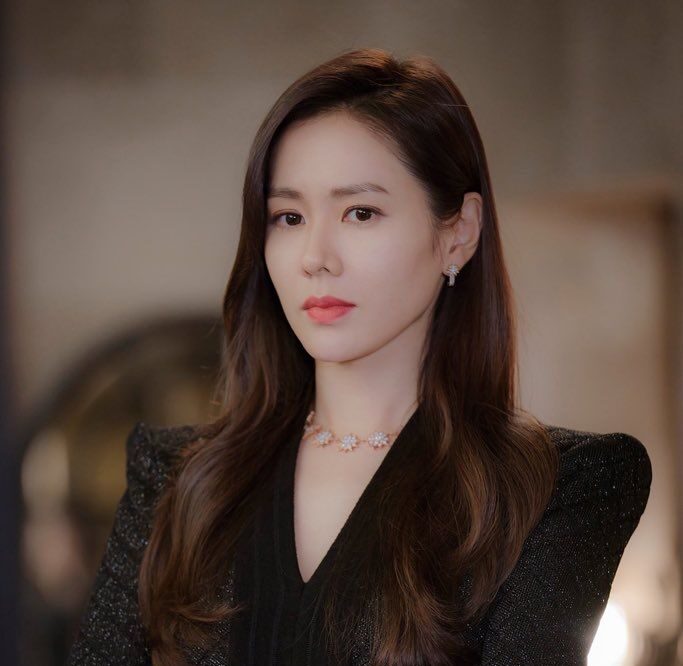 Estilo Elegante - Yun Se-ri