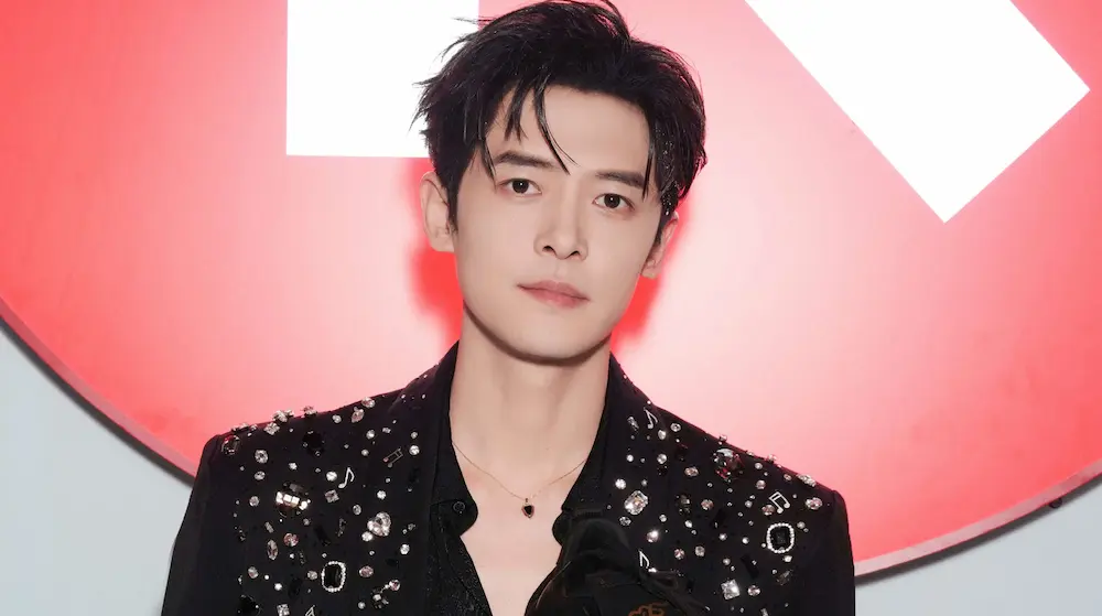 Foto do ator Fu Xinbo