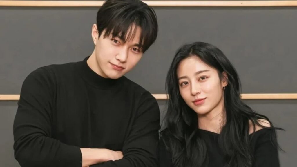 Imagem com atores de love in sync